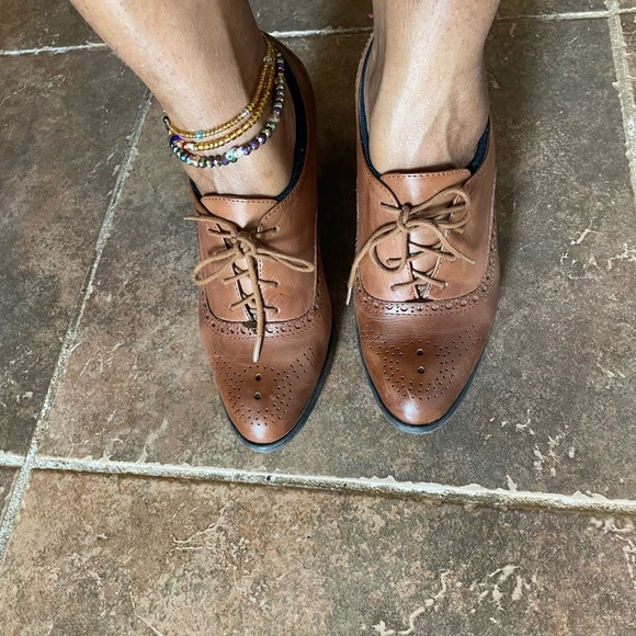 Beautiful cognac heels - Picture 1 of 3